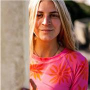 Nachhilfe Lehrerin:Ich bin eine Studierte und bereits Unterrichterfahrene Schweizerin. Ich habe bereits in Englisch,Nachhilfe gege